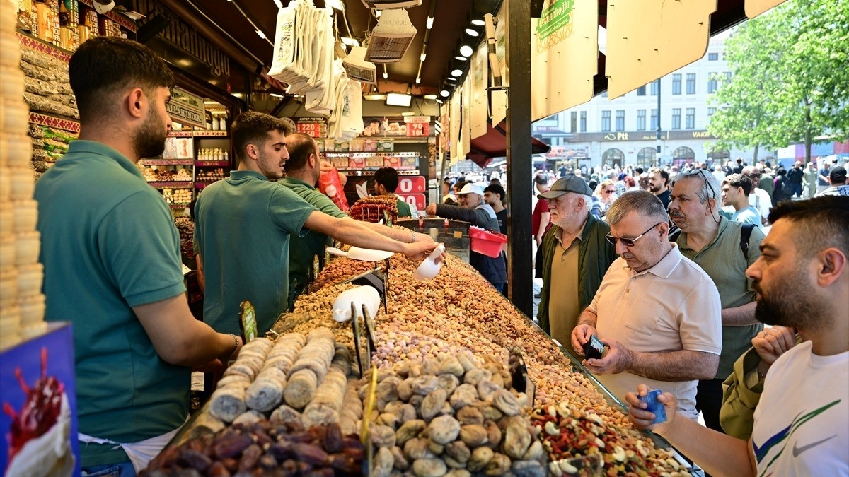 İstanbullular bayram alışverişi için Tarihi Yarımada’yı tercih etti