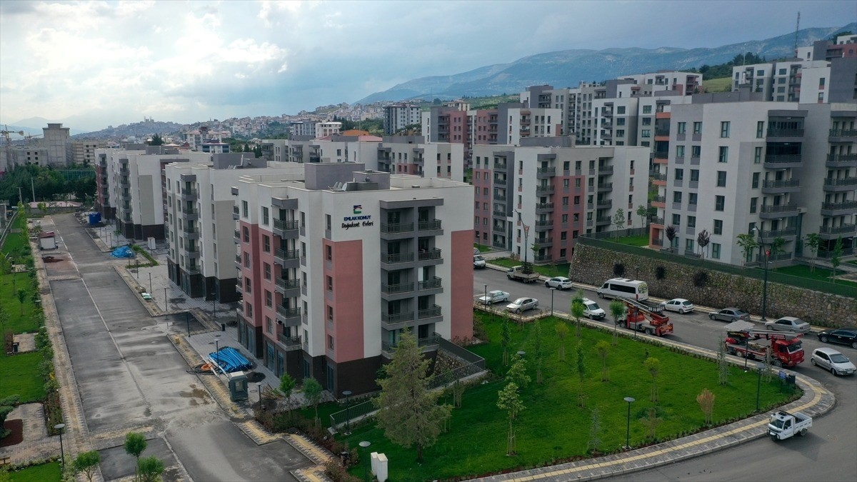 Kahramanmaraş’ta yerinde dönüşen konutlarda ilk bayram heyecanı Kahramanmaraş’ta yerinde dönüşen konutlarda ilk bayram heyecanı
