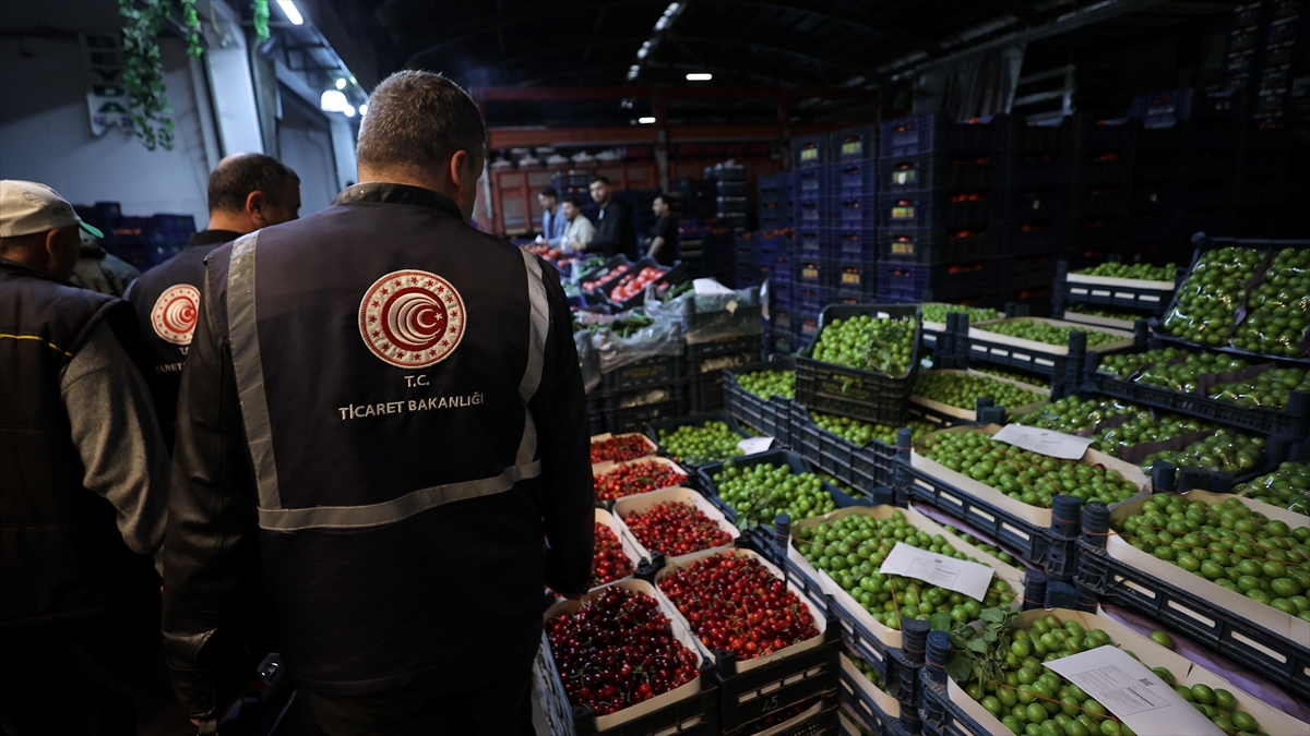 Kurban Bayramı öncesi hal, otogar ve marketlerde fiyat denetimi yapıldı