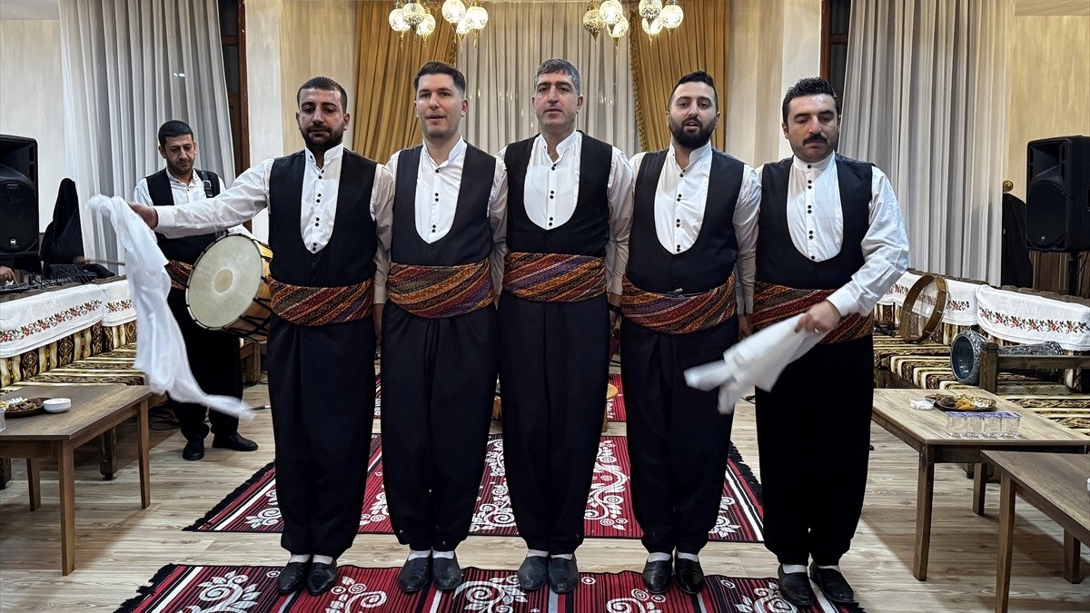 “Kürsübaşı Geceleri” ile Harput musikisi ve halk oyunları gelecek nesillere aktarılıyor