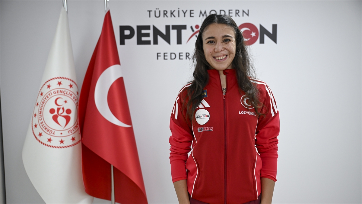 Milli pentatlet İlke Özyüksel, Dünya Kupası’ndaki ilk altın madalyasını kazandı