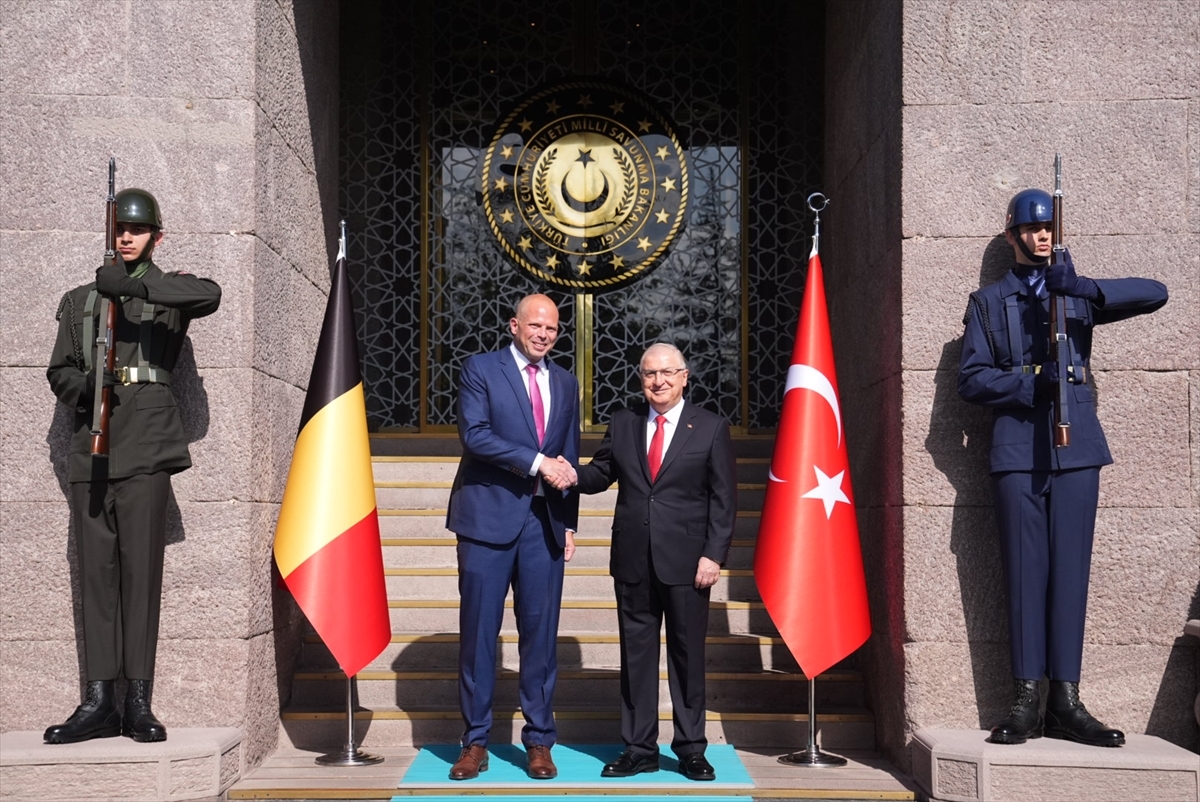 Milli Savunma Bakanı Güler, Belçikalı mevkidaşı Francken ile görüştü