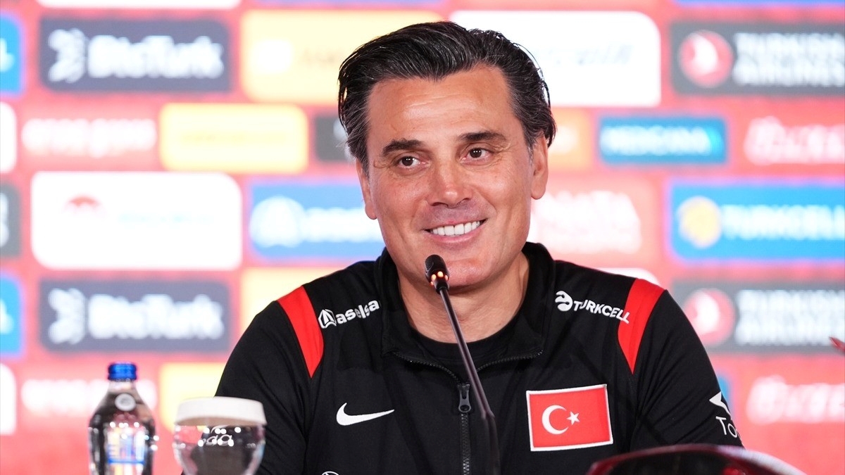 Montella: 2026 FIFA Dünya Kupası’nda adım adım ilerleyerek amacımıza ulaşmak istiyoruz Montella: 2026 FIFA Dünya Kupası’nda adım adım ilerleyerek amacımıza ulaşmak istiyoruz