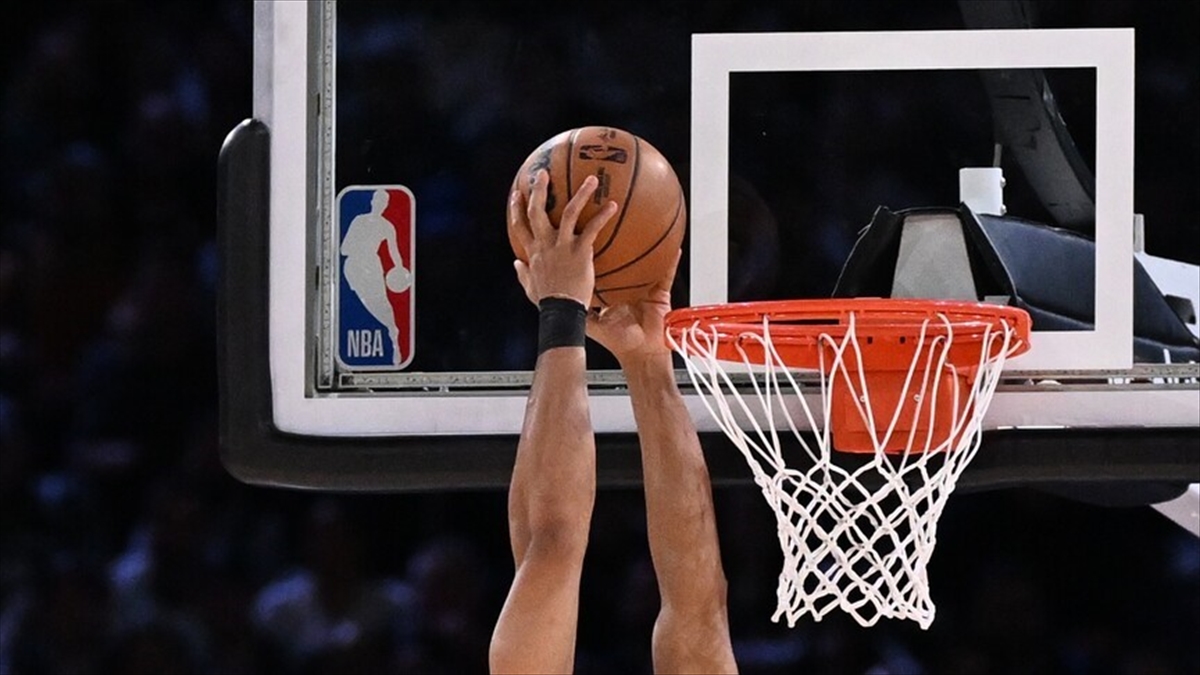 NBA play-off’larında Spurs, Thunder’ı yenerek seriyi 3-3 yaptı