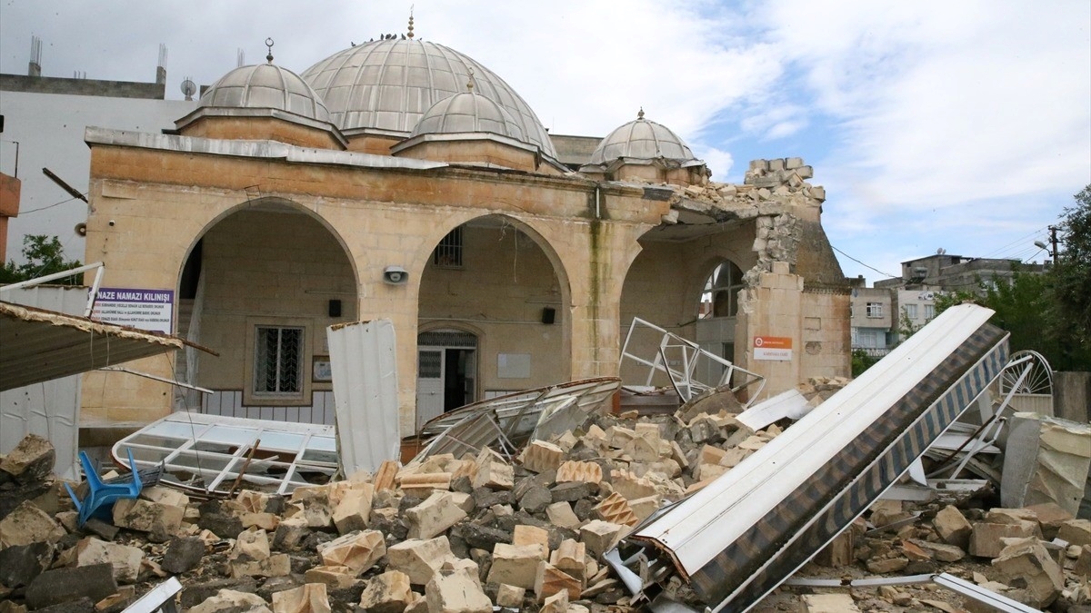 Şanlıurfa ve Gaziantep’te fırtınanın verdiği hasar gün aydınlanınca ortaya çıktı