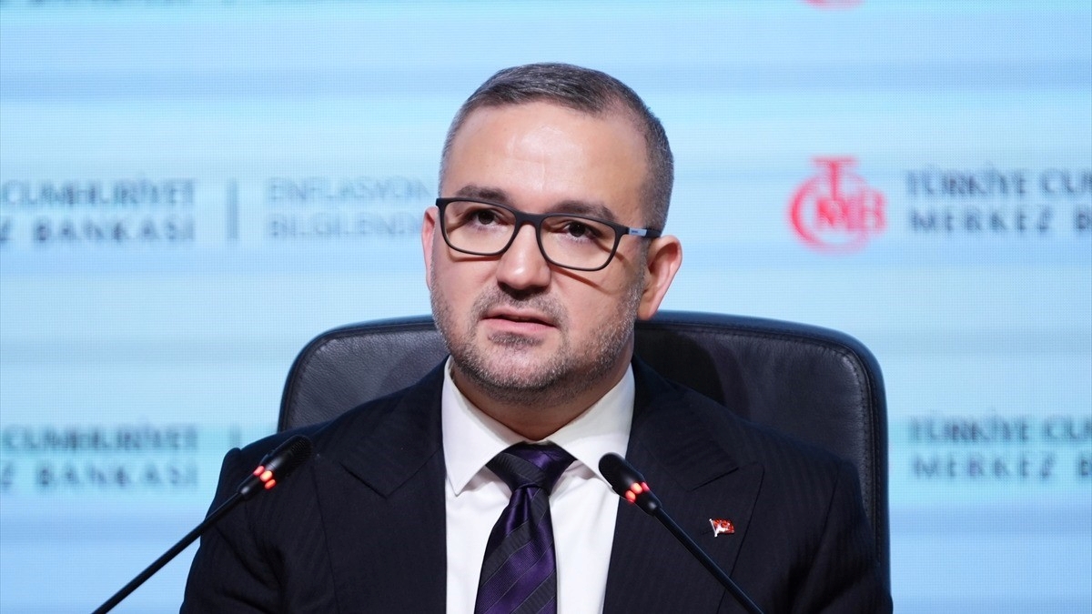 TCMB Başkanı Karahan 3 yıllık enflasyon ara hedeflerini açıkladı TCMB Başkanı Karahan 3 yıllık enflasyon ara hedeflerini açıkladı