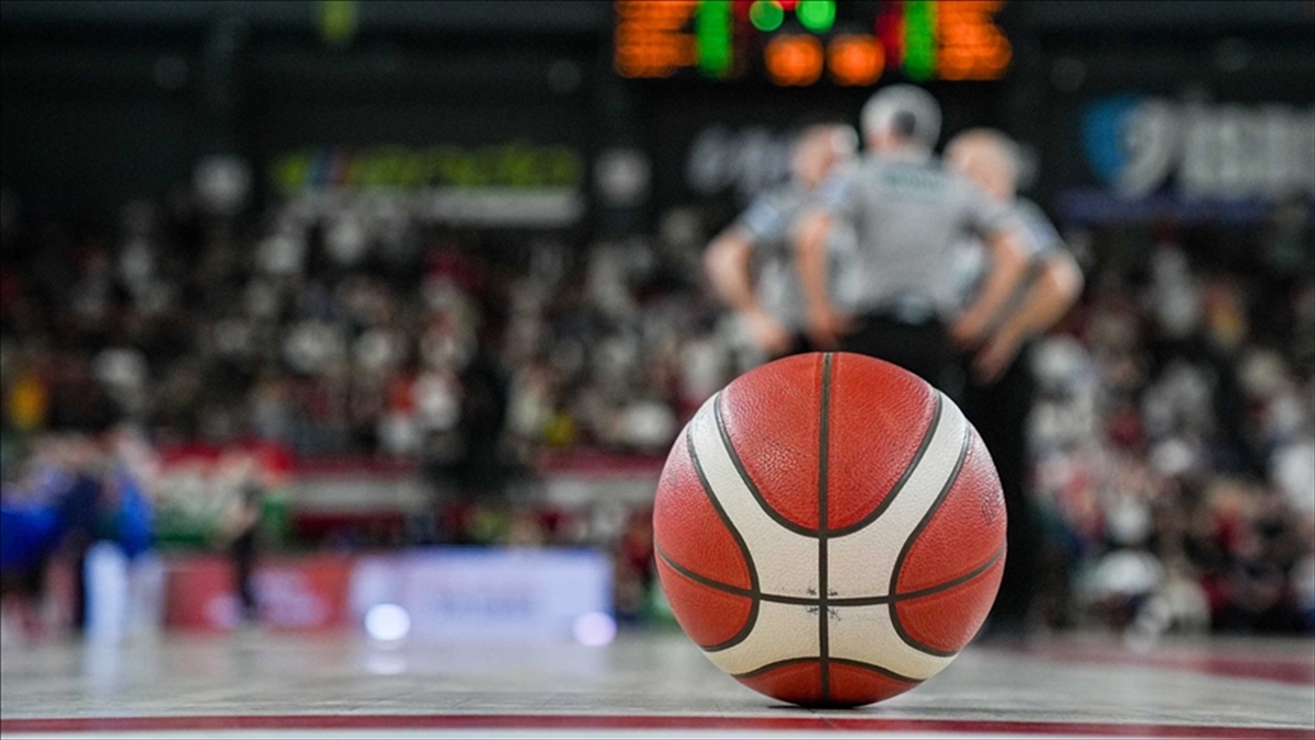Türkiye Basketbol Ligi’nde play-off yarı final maçları yarın başlayacak