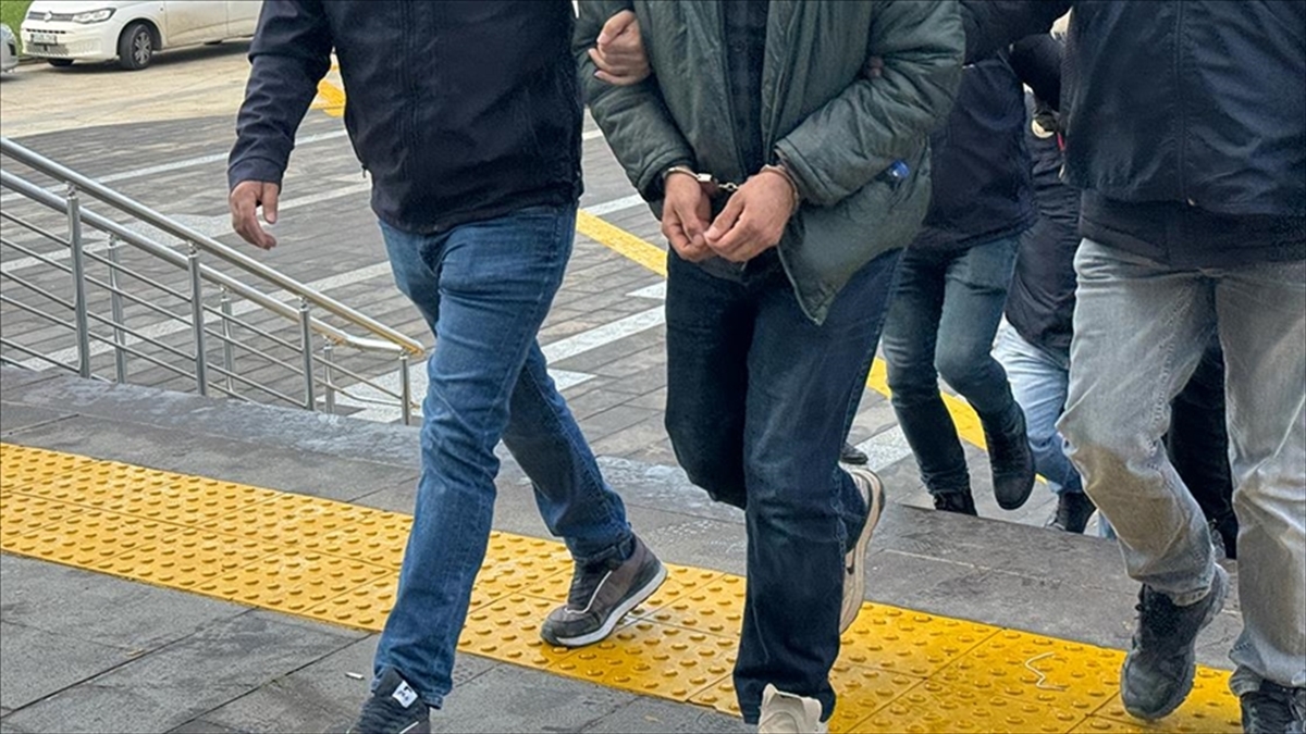 Van merkezli 11 ilde düzenlenen “Narkokapan” uyuşturucu operasyonunda 78 şüpheli yakalandı