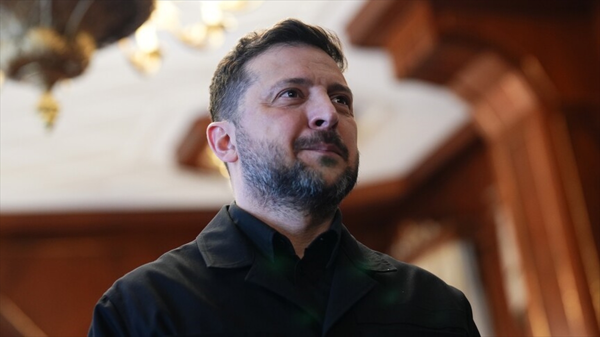 Zelenskiy, 6 Mayıs’tan itibaren geçici ateşkes ilan ettiklerini belirtti