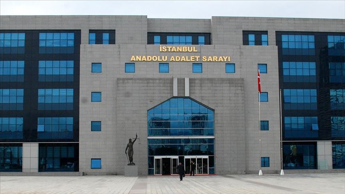 Adalar Belediyesinde rüşvet karşılığı ruhsat iddialarına ilişkin operasyonda 41 zanlı yakalandı Adalar Belediyesinde rüşvet karşılığı ruhsat iddialarına ilişkin operasyonda 41 zanlı yakalandı