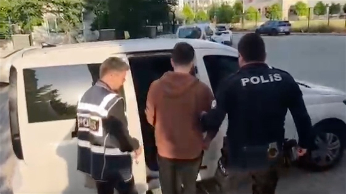 Ankara’da “yasa dışı bahis” operasyonunda yakalanan 44 şüpheli tutuklandı Ankara’da “yasa dışı bahis” operasyonunda yakalanan 44 şüpheli tutuklandı
