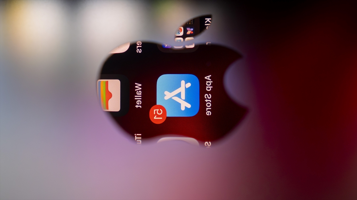 Apple, Rusya’nın popüler sosyal medya uygulamalarından bazılarını App Store’dan kaldırdı