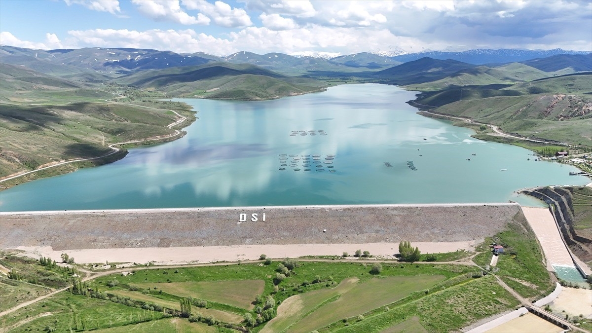 Bayburt’taki Demirözü Barajı’nda doluluk yüzde 100’e ulaştı Bayburt’taki Demirözü Barajı’nda doluluk yüzde 100’e ulaştı