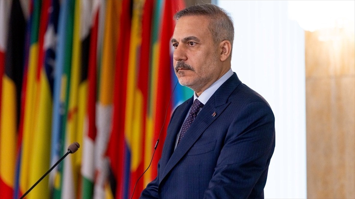 Dışişleri Bakanı Fidan: Bulgaristan ile Kapıkule’de yeni sınır kapısı inşa etme yönündeki ortak irademizi teyit ettik Dışişleri Bakanı Fidan: Bulgaristan ile Kapıkule’de yeni sınır kapısı inşa etme yönündeki ortak irademizi teyit ettik