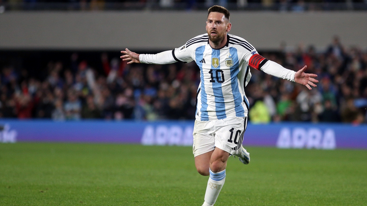 Dünya Kupası’nın iki “Altın Top”a sahip tek oyuncusu Messi