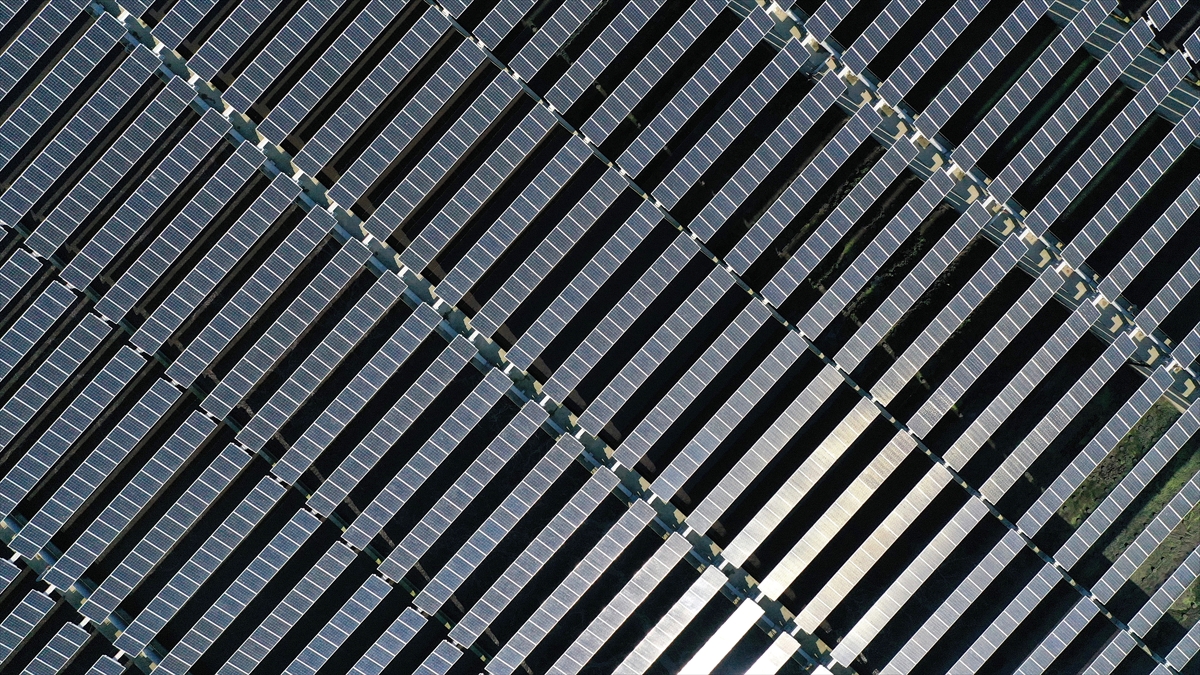 Güneşten elektrik üretiminde yılın rekoru kırıldı Güneşten elektrik üretiminde yılın rekoru kırıldı