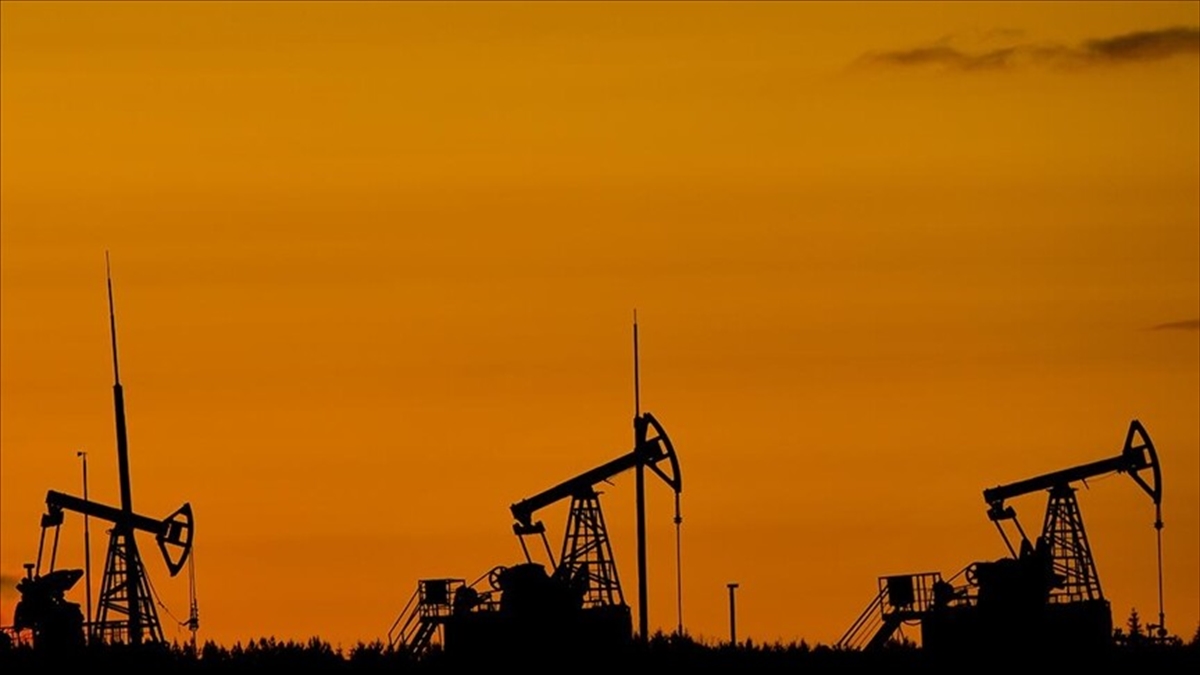 Hürmüz Boğazı’nda toparlanma sinyalleri Brent petrolü 75 doların altına çekti Hürmüz Boğazı’nda toparlanma sinyalleri Brent petrolü 75 doların altına çekti