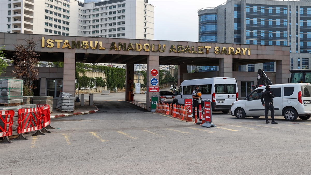 İstanbul ve Nevşehir merkezli “yasa dışı bahis” soruşturmalarında 221 gözaltı kararı İstanbul ve Nevşehir merkezli “yasa dışı bahis” soruşturmalarında 221 gözaltı kararı