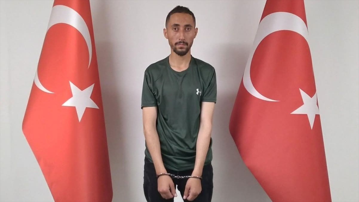 MİT, DEAŞ terör örgütünün sözde sorumlularından Ahmet Kazancı’yı yakaladı MİT, DEAŞ terör örgütünün sözde sorumlularından Ahmet Kazancı’yı yakaladı