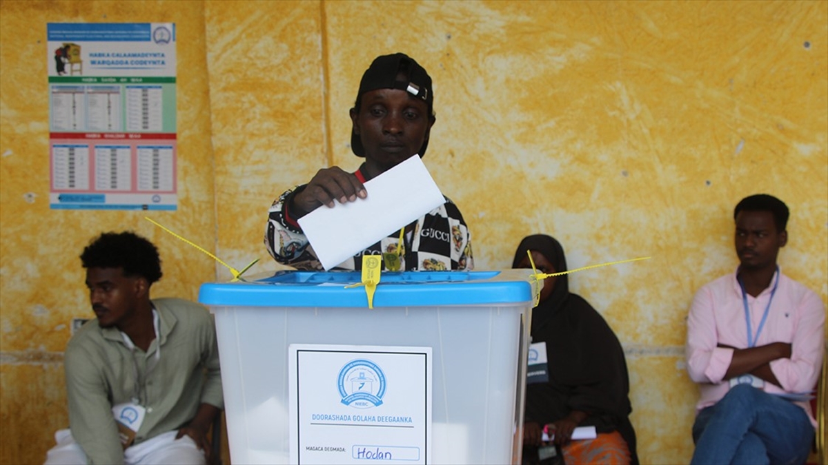 Somali’de yeni seçim sistemi ülke tarihinde dönüm noktası oluyor Somali’de yeni seçim sistemi ülke tarihinde dönüm noktası oluyor