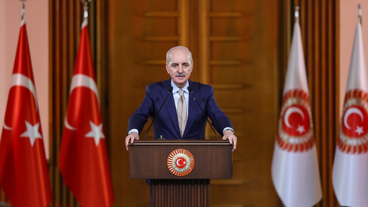TBMM Başkanı Kurtulmuş: CHP meseleyi kendi iç dinamikleri ve kurumsal yapısı çerçevesinde çözmeli TBMM Başkanı Kurtulmuş: CHP meseleyi kendi iç dinamikleri ve kurumsal yapısı çerçevesinde çözmeli