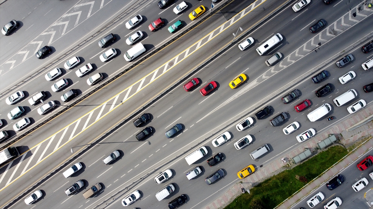 Trafiğe mayısta 159 bin 623 aracın kaydı yapıldı Trafiğe mayısta 159 bin 623 aracın kaydı yapıldı