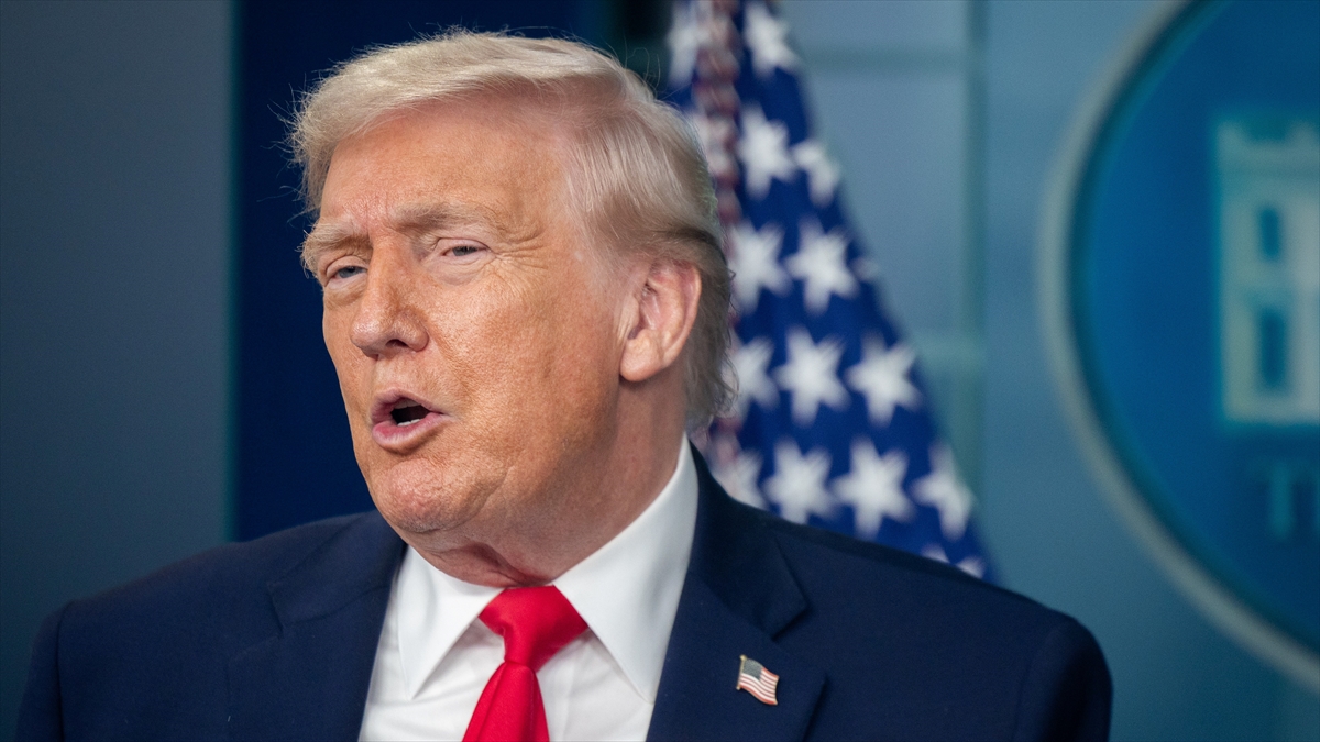 Trump, Senatoda savaş yetkileri tasarısının onaylanmasının “düşmana yardım sağladığını” savundu Trump, Senatoda savaş yetkileri tasarısının onaylanmasının “düşmana yardım sağladığını” savundu