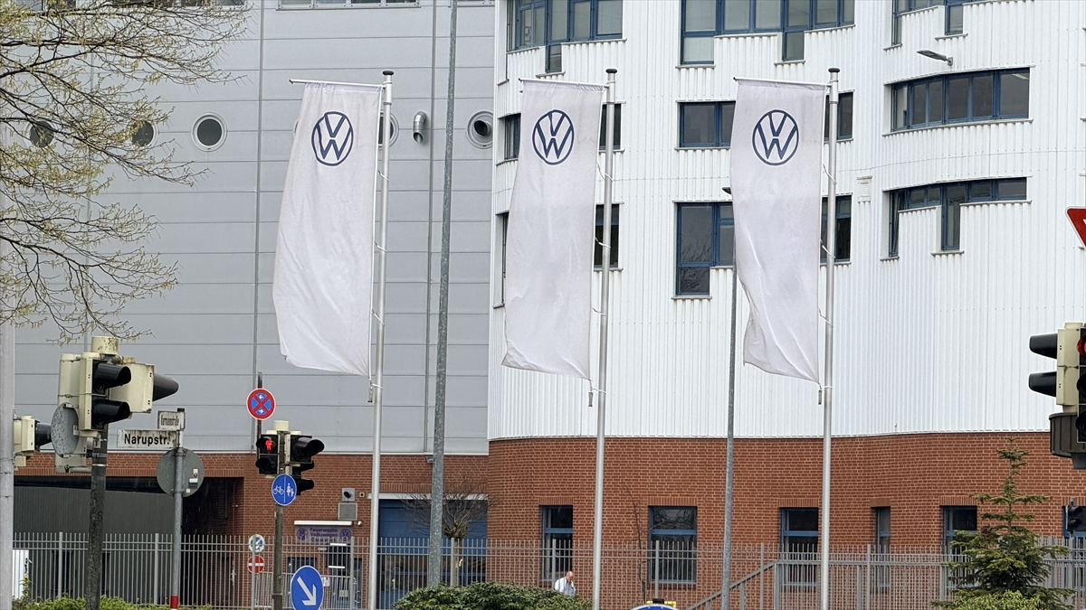 Volkswagen’deki geniş çaplı küçülme iddialarına sendikalardan sert tepki