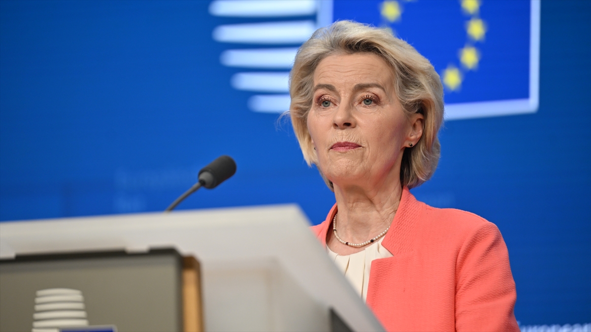 Von der Leyen, İsrail’i Lübnan’ın egemenliğine ve toprak bütünlüğüne saygı göstermeye çağırdı Von der Leyen, İsrail’i Lübnan’ın egemenliğine ve toprak bütünlüğüne saygı göstermeye çağırdı
