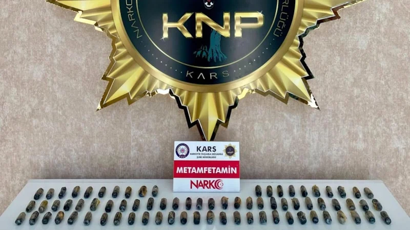 Kars’ta midesinden 76 parça halinde 571 gram metamfetamin çıkarıldı… Kars’ta midesinden 76 parça halinde 571 gram metamfetamin çıkarıldı…