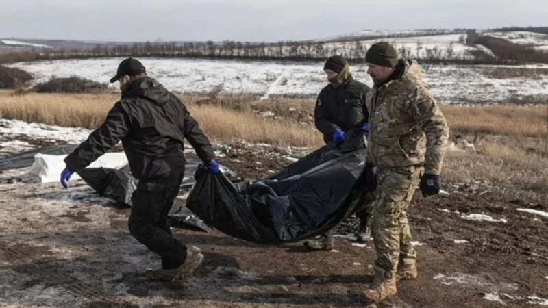 Ukrayna, 501 askerin cenazesini Rusya’dan teslim aldığını duyurdu…