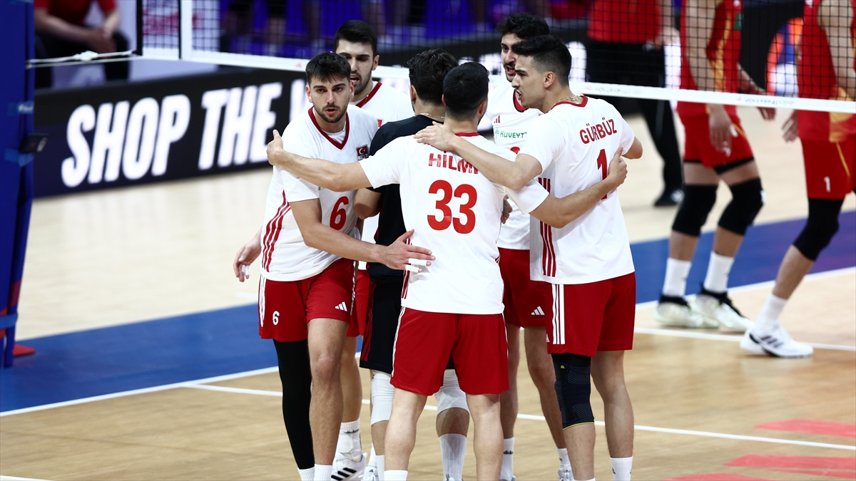 A Milli Erkek Voleybol Takımı’nın Milletler Ligi’ndeki üçüncü etap mücadelesi başlıyor A Milli Erkek Voleybol Takımı’nın Milletler Ligi’ndeki üçüncü etap mücadelesi başlıyor
