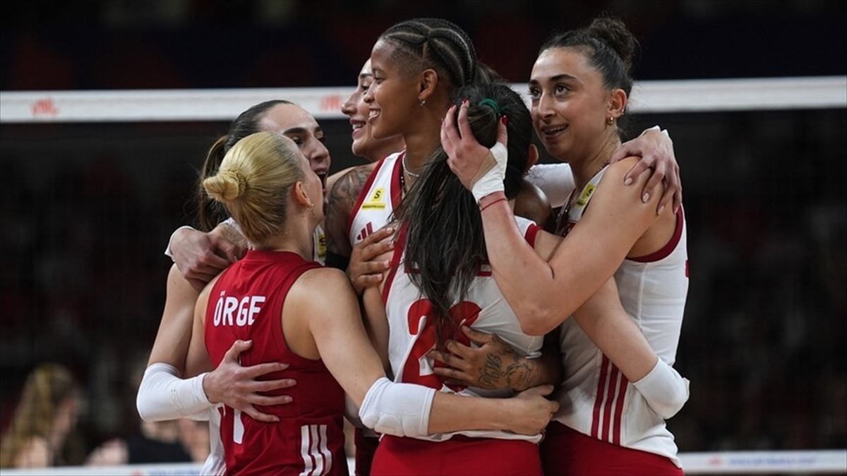 A Milli Kadın Voleybol Takımı 8’inci kez VNL finallerinde A Milli Kadın Voleybol Takımı 8’inci kez VNL finallerinde
