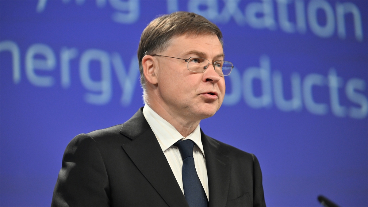 AB Komisyonu Ekonomiden Sorumlu Üyesi Dombrovskis: Türkiye’nin reformları dayanıklılık açısından önemli AB Komisyonu Ekonomiden Sorumlu Üyesi Dombrovskis: Türkiye’nin reformları dayanıklılık açısından önemli