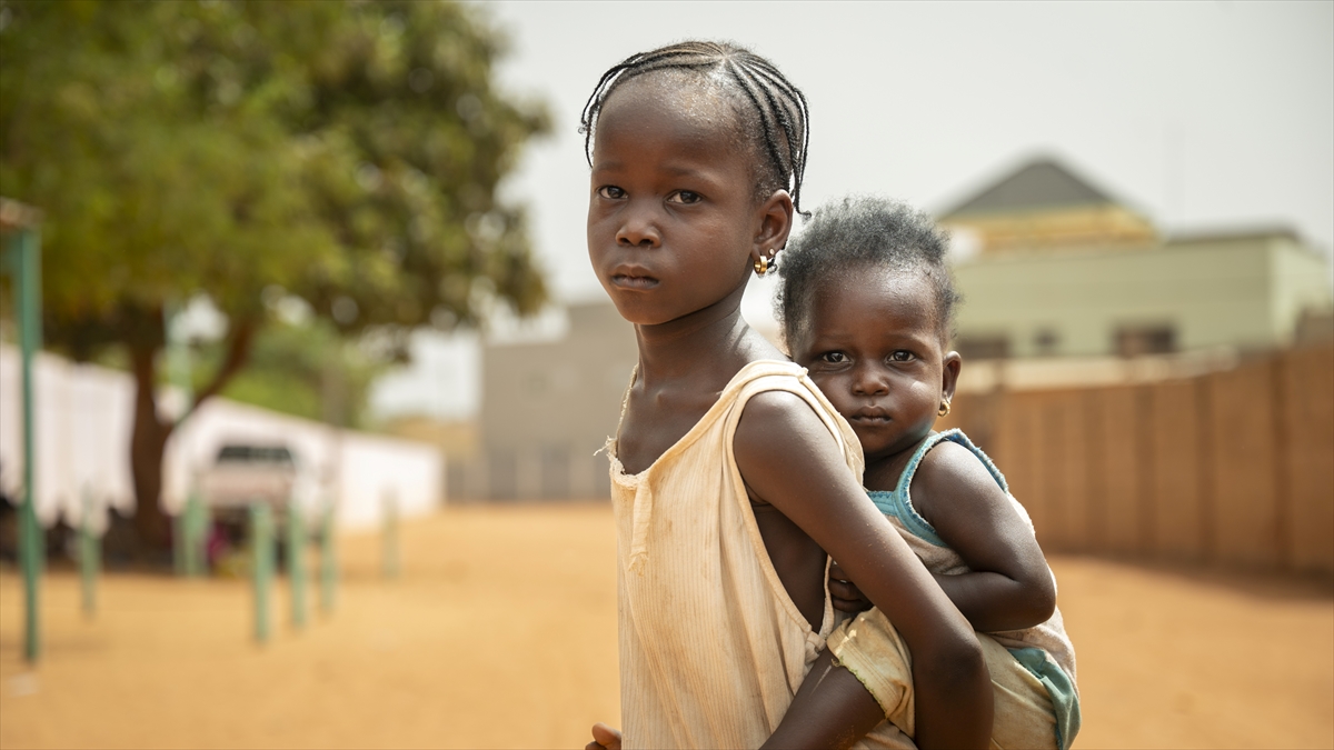 Afrika’nın yaklaşık yarısı çocuk Afrika’nın yaklaşık yarısı çocuk