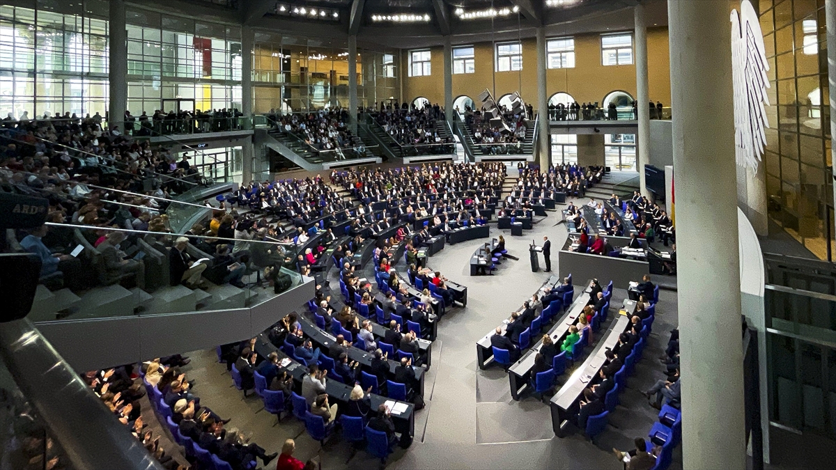 Almanya’da hükümet, ekonomik reform paketini kamuoyuyla paylaştı