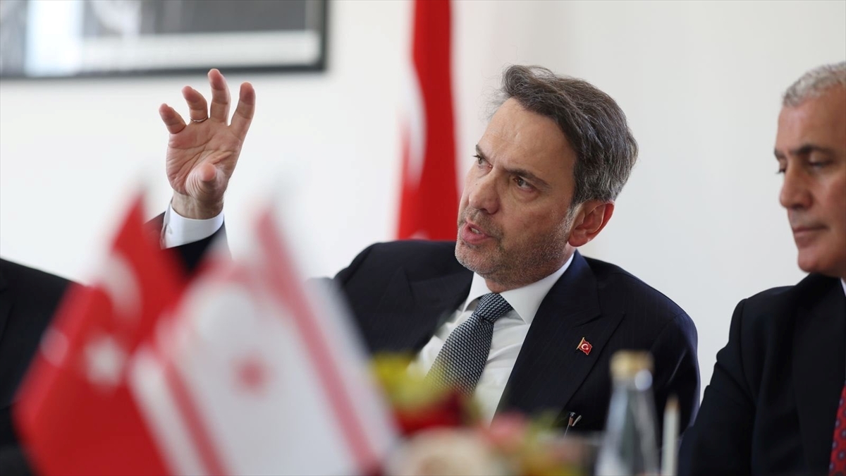 Bakan Bayraktar, Türkiye’nin KKTC’yi enerji güvenliğinin ayrılmaz parçası olarak gördüğünü bildirdi Bakan Bayraktar, Türkiye’nin KKTC’yi enerji güvenliğinin ayrılmaz parçası olarak gördüğünü bildirdi