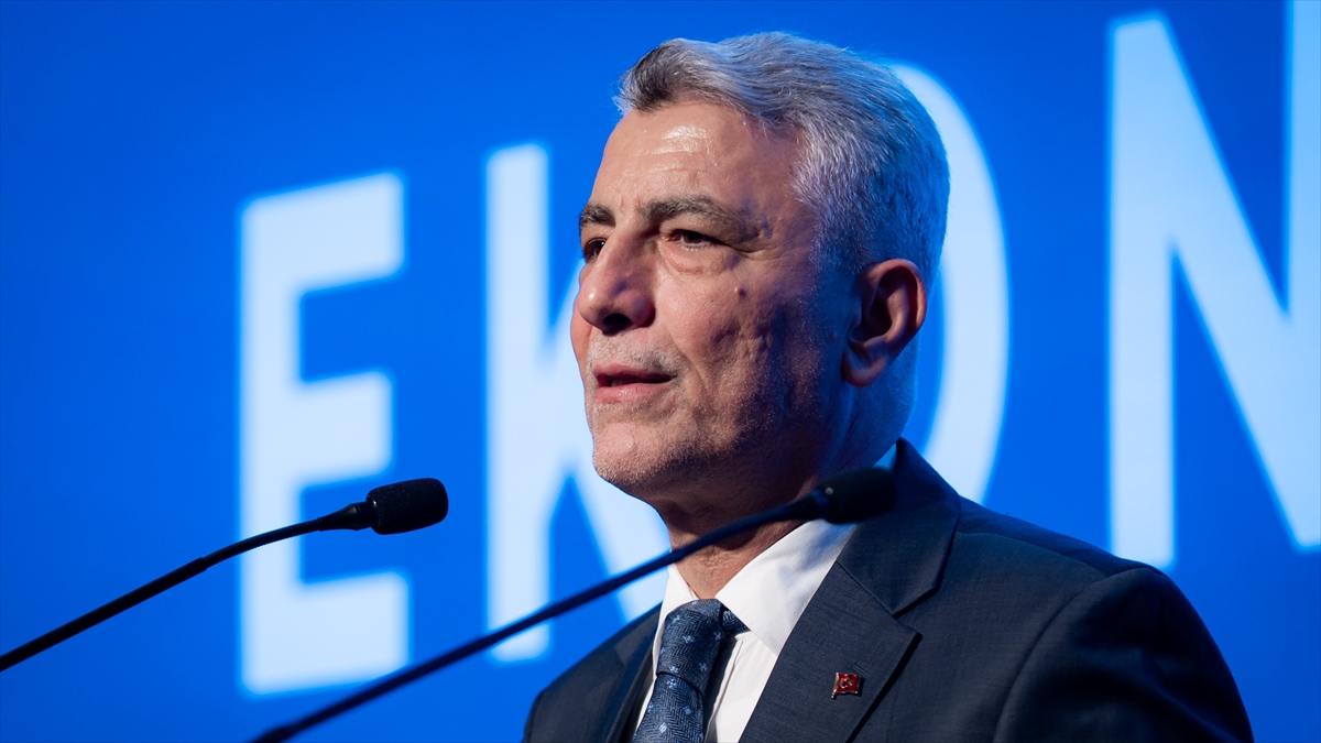 Bakan Bolat, Brüksel’de Türkiye ile AB arasındaki ticari entegrasyonun stratejik önemini vurguladı Bakan Bolat, Brüksel’de Türkiye ile AB arasındaki ticari entegrasyonun stratejik önemini vurguladı