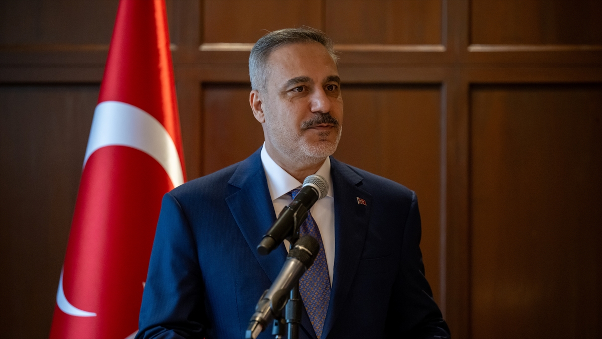 Bakan Fidan, Cumhurbaşkanı Erdoğan-ABD Başkanı Trump ilişkisinin NATO’daki gerilimi hafifletebileceğini belirtti Bakan Fidan, Cumhurbaşkanı Erdoğan-ABD Başkanı Trump ilişkisinin NATO’daki gerilimi hafifletebileceğini belirtti