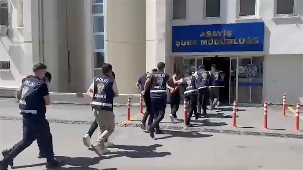 Başkentte organize suç örgütü operasyonunda 12 şüpheli tutuklandı Başkentte organize suç örgütü operasyonunda 12 şüpheli tutuklandı