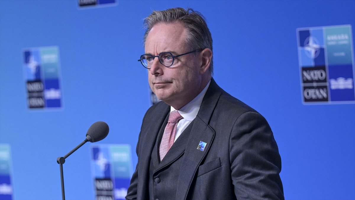 Belçika Başbakanı De Wever, ülkesinin savunma harcamalarını yüzde 60 artırdığını söyledi Belçika Başbakanı De Wever, ülkesinin savunma harcamalarını yüzde 60 artırdığını söyledi