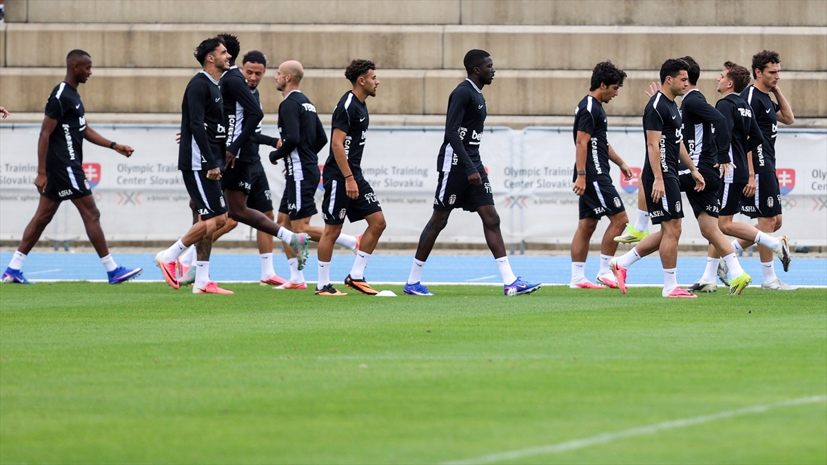 Beşiktaş, Slovakya kampına yarın iki hazırlık maçıyla devam edecek Beşiktaş, Slovakya kampına yarın iki hazırlık maçıyla devam edecek