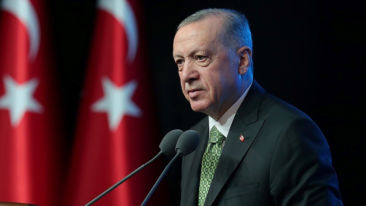 Cumhurbaşkanı Erdoğan: Kıbrıs Türk halkını haklı mücadelesinde asla yalnız bırakmayacağız Cumhurbaşkanı Erdoğan: Kıbrıs Türk halkını haklı mücadelesinde asla yalnız bırakmayacağız