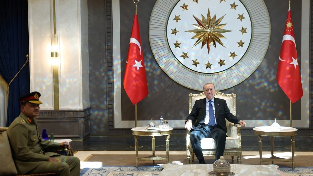 Cumhurbaşkanı Erdoğan, Pakistan Savunma Kuvvetleri Komutanı ve Kara Kuvvetleri Komutanı Munir’i kabul etti
