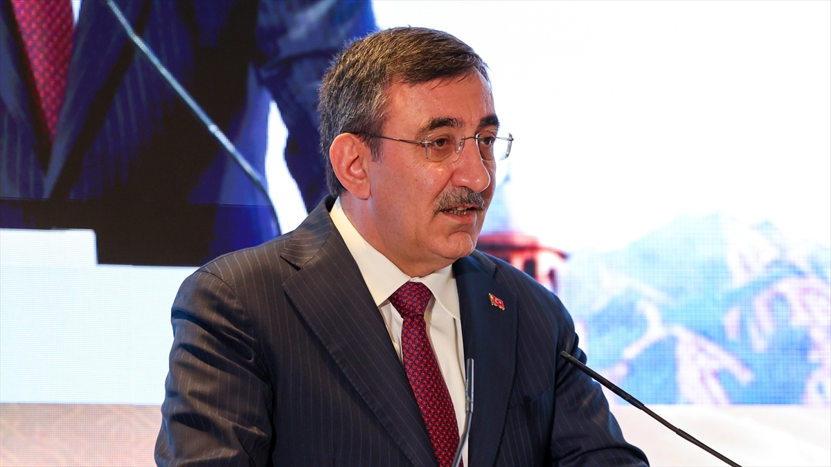 Cumhurbaşkanı Yardımcısı Yılmaz: Türkiye ile Pakistan arasındaki dostluk, güçlü duygusal bağlar üzerine inşa edilmiştir Cumhurbaşkanı Yardımcısı Yılmaz: Türkiye ile Pakistan arasındaki dostluk, güçlü duygusal bağlar üzerine inşa edilmiştir