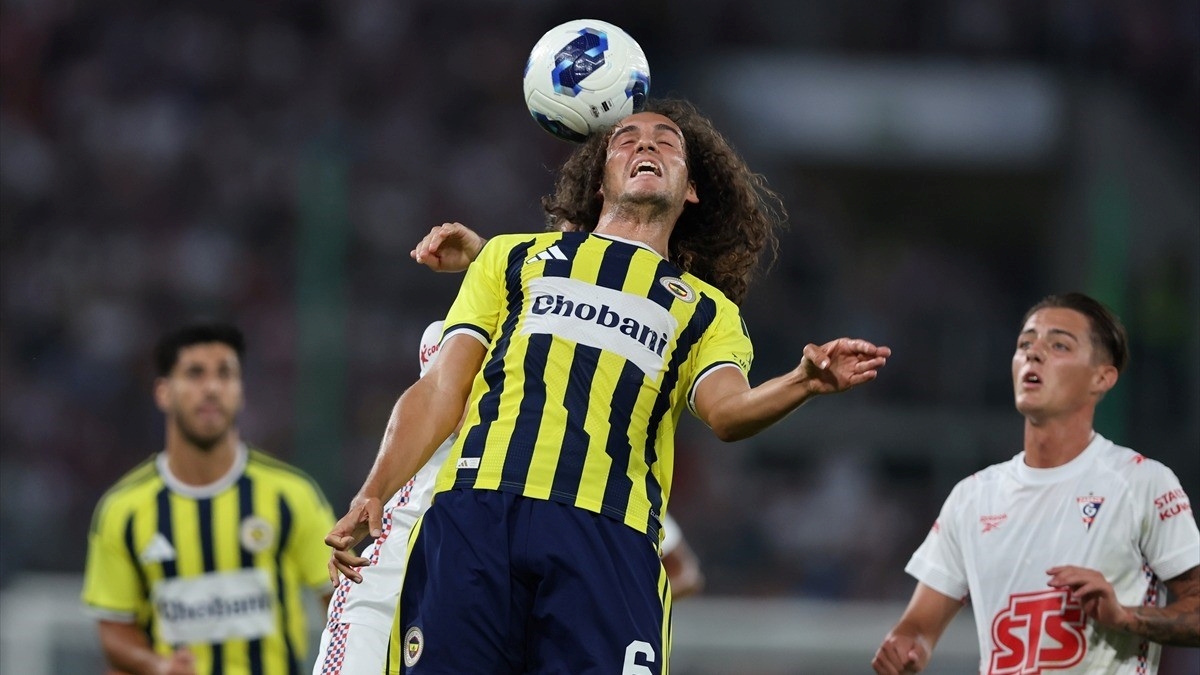 Fenerbahçe, UEFA Şampiyonlar Ligi’nde 3. eleme turuna yükseldi Fenerbahçe, UEFA Şampiyonlar Ligi’nde 3. eleme turuna yükseldi