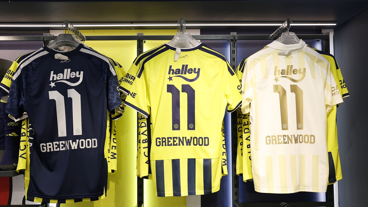 Fenerbahçe’de yeni transferler Greenwood, Ake ve Muric’in formaları satışa çıktı Fenerbahçe’de yeni transferler Greenwood, Ake ve Muric’in formaları satışa çıktı