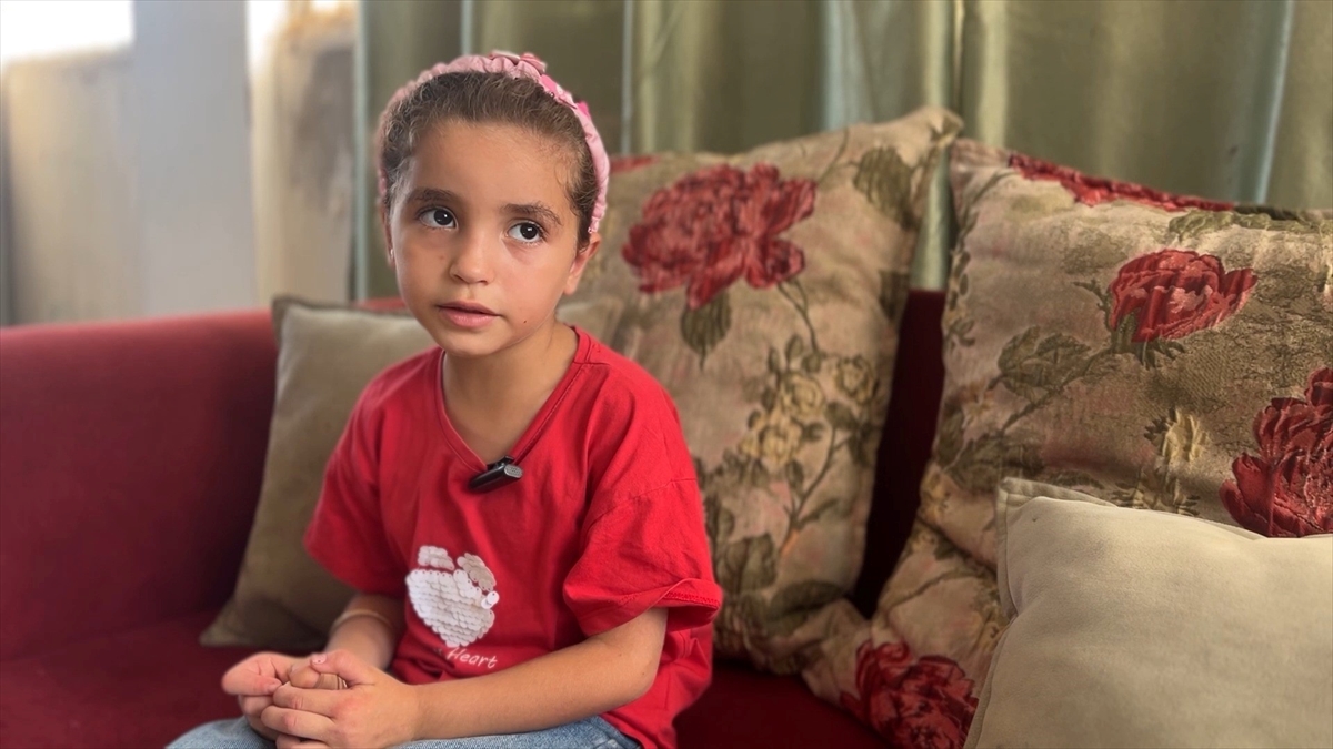 Gazze’de çektiği videolarla annesi için yardım isteyen 3 yaşındaki Cumane: Annem cennete gitti, hepinize küstüm