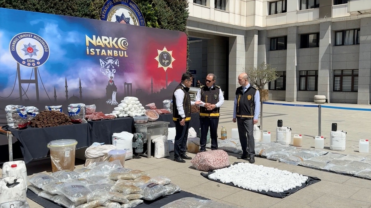 İstanbul merkezli operasyonlarda 1 ton 163 kilogram uyuşturucu ele geçirildi