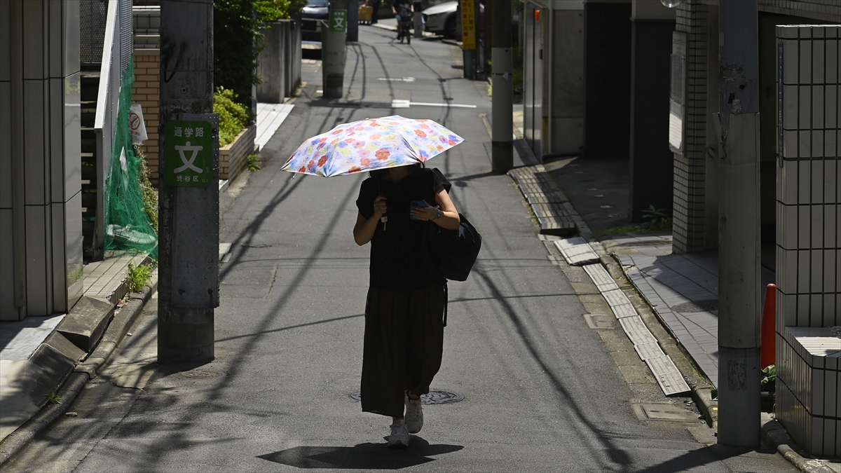Japonya’da ilk kez aşırı sıcaklar nedeniyle “kokushobi” uyarısı yapıldı Japonya’da ilk kez aşırı sıcaklar nedeniyle “kokushobi” uyarısı yapıldı